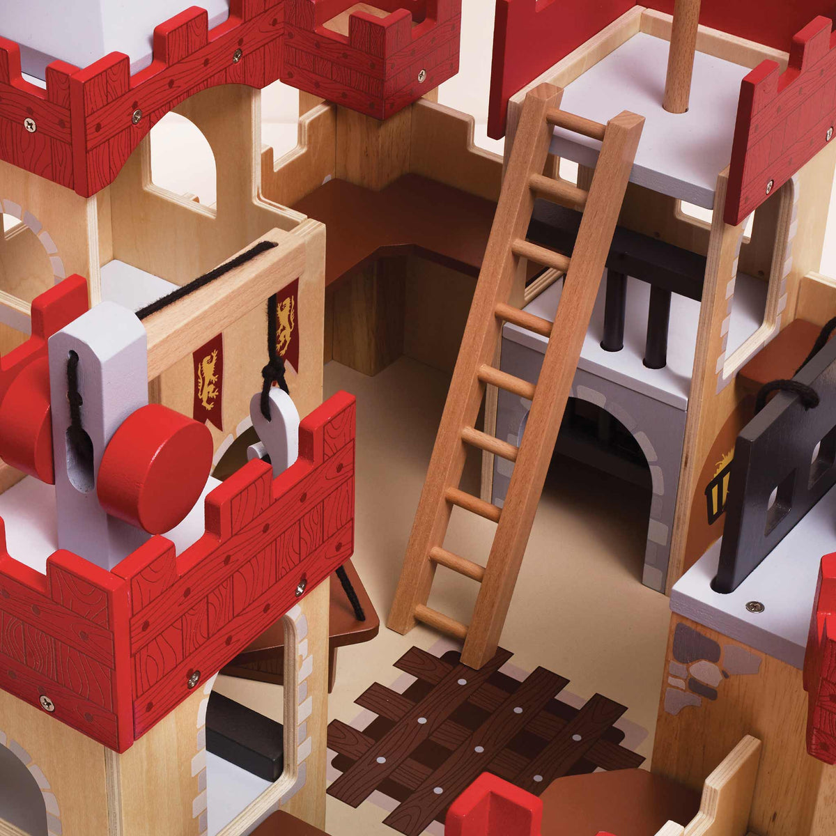 Le Toy Van, Inc. - Lionheart Wooden Castle