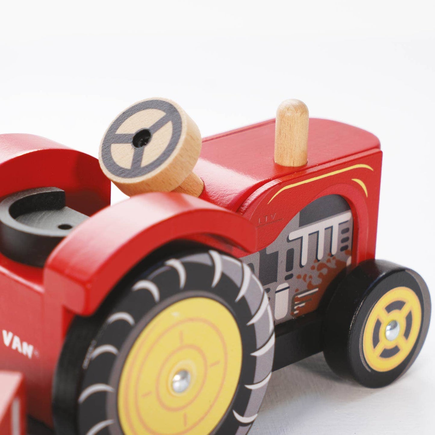 Le Toy Van, Inc. - Farmyard Tractor & Trailer