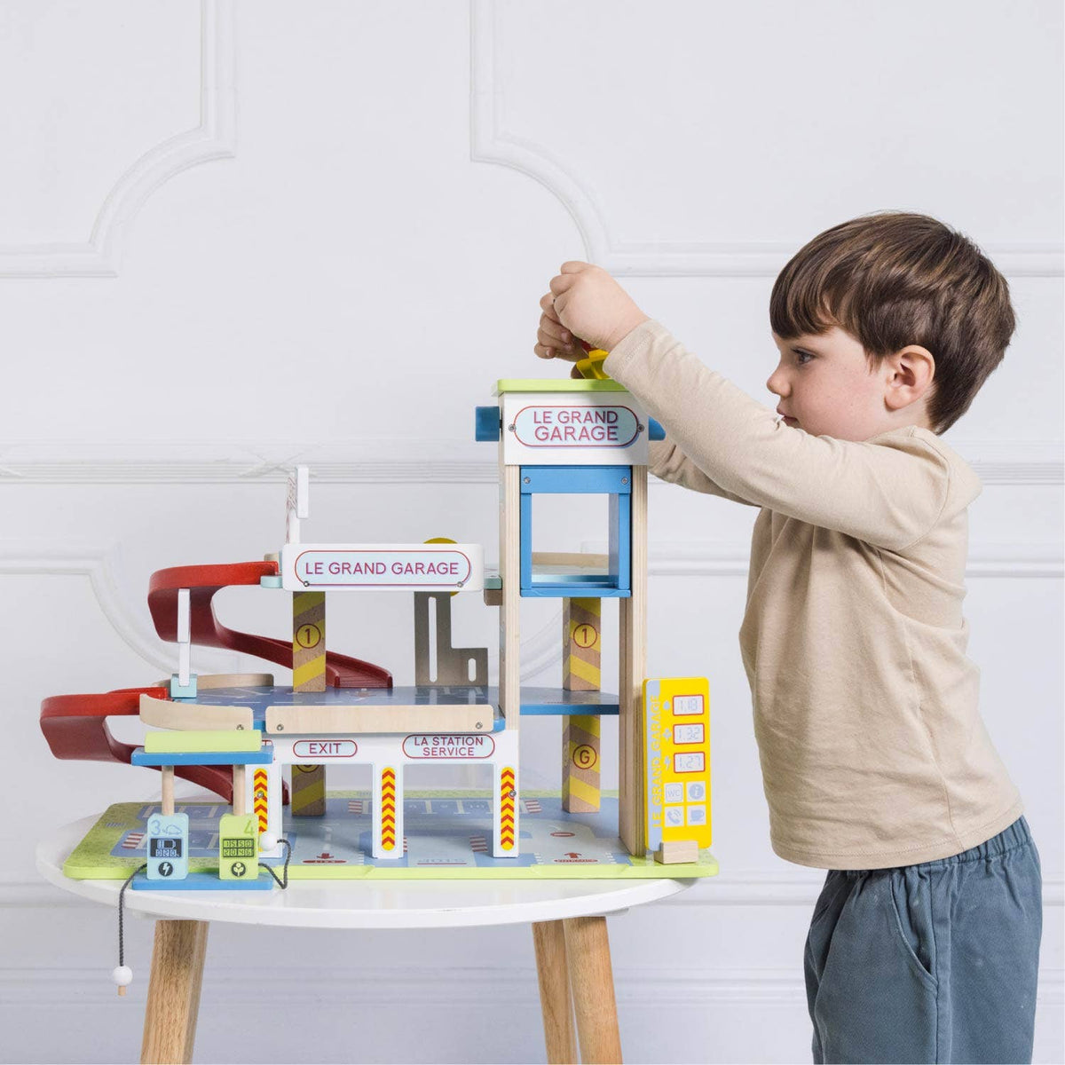Le Toy Van, Inc. - Le Grand Wooden Garage
