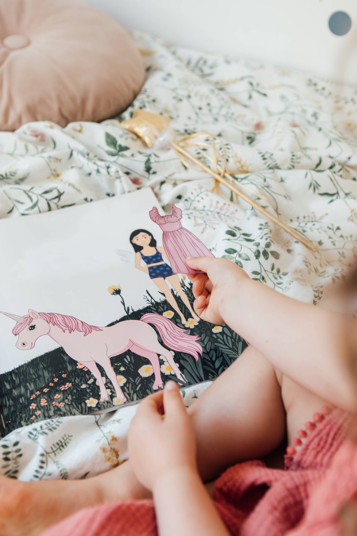 Paige Tate & Co. - My Sticker Storybook: Fairies and Unicorns