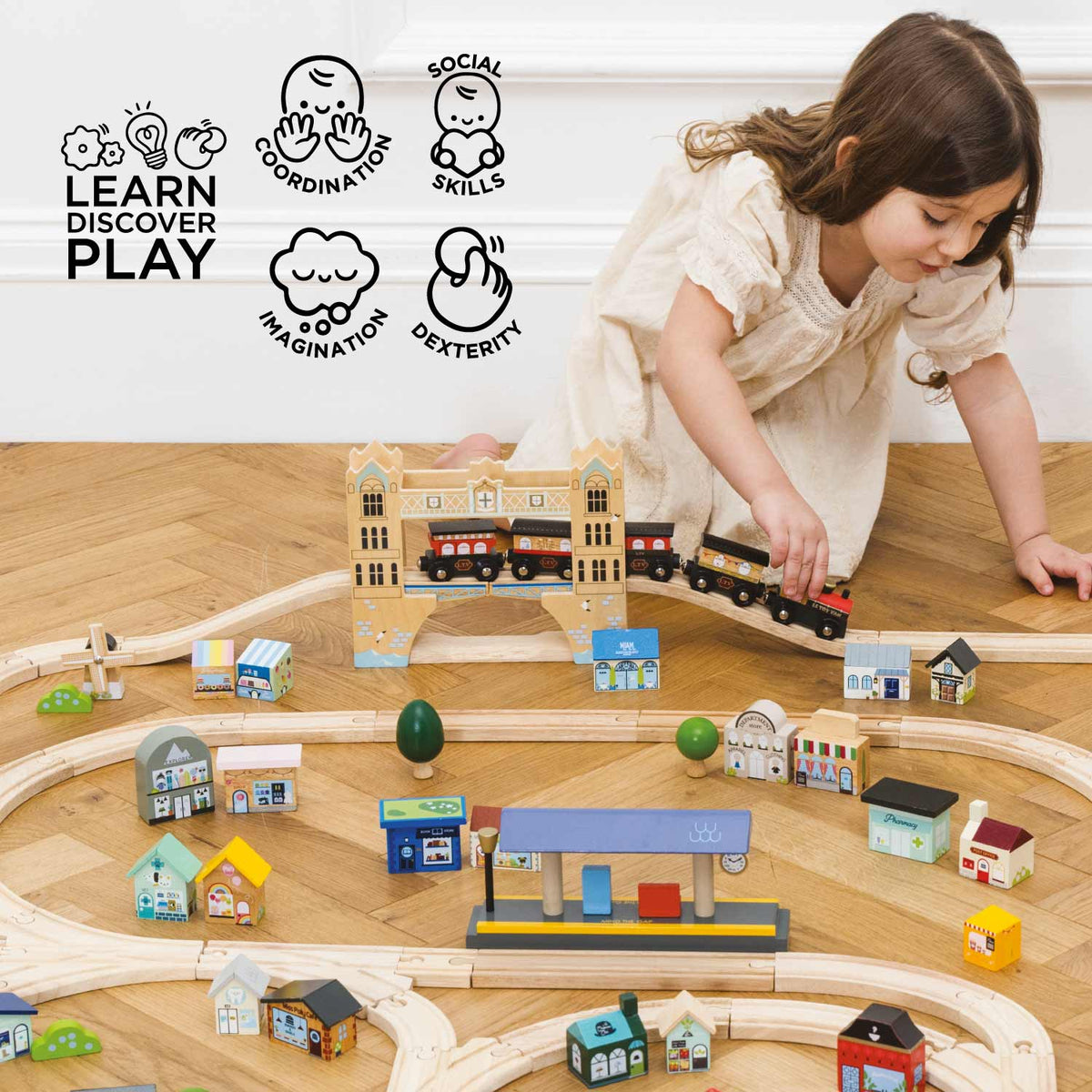 Le Toy Van, Inc. - London Train Set