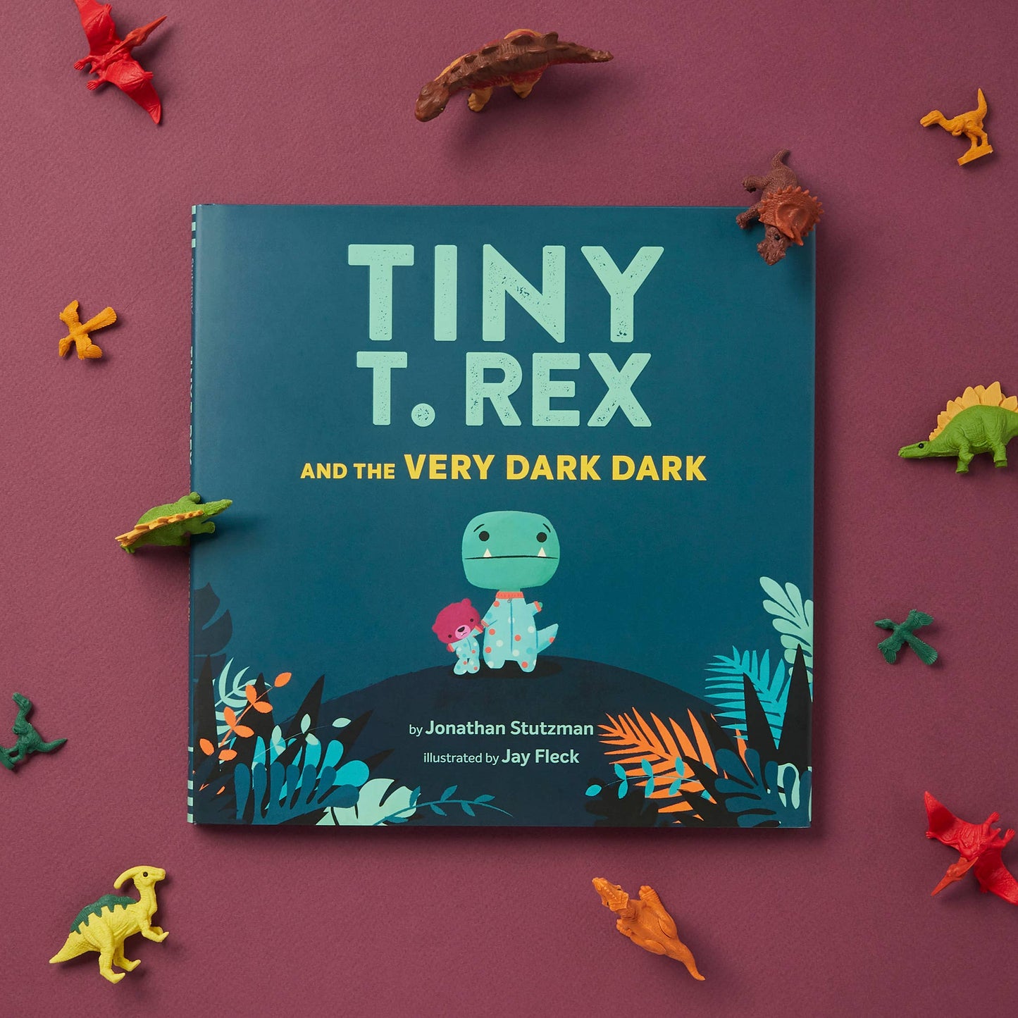 Chronicle Books - Tiny T. Rex and the Very Dark Dark